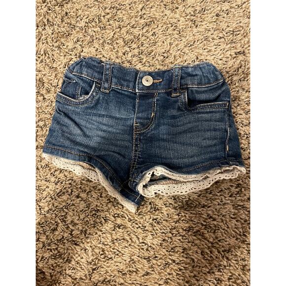 Oshkosh B'gosh Baby Girl Shorts With Lace - 24 Months - Picture 2 of 8